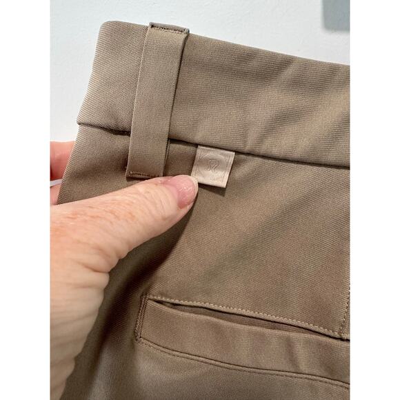 Lululemon Commission Relaxed Shorts Size 38 - Picture 4 of 5